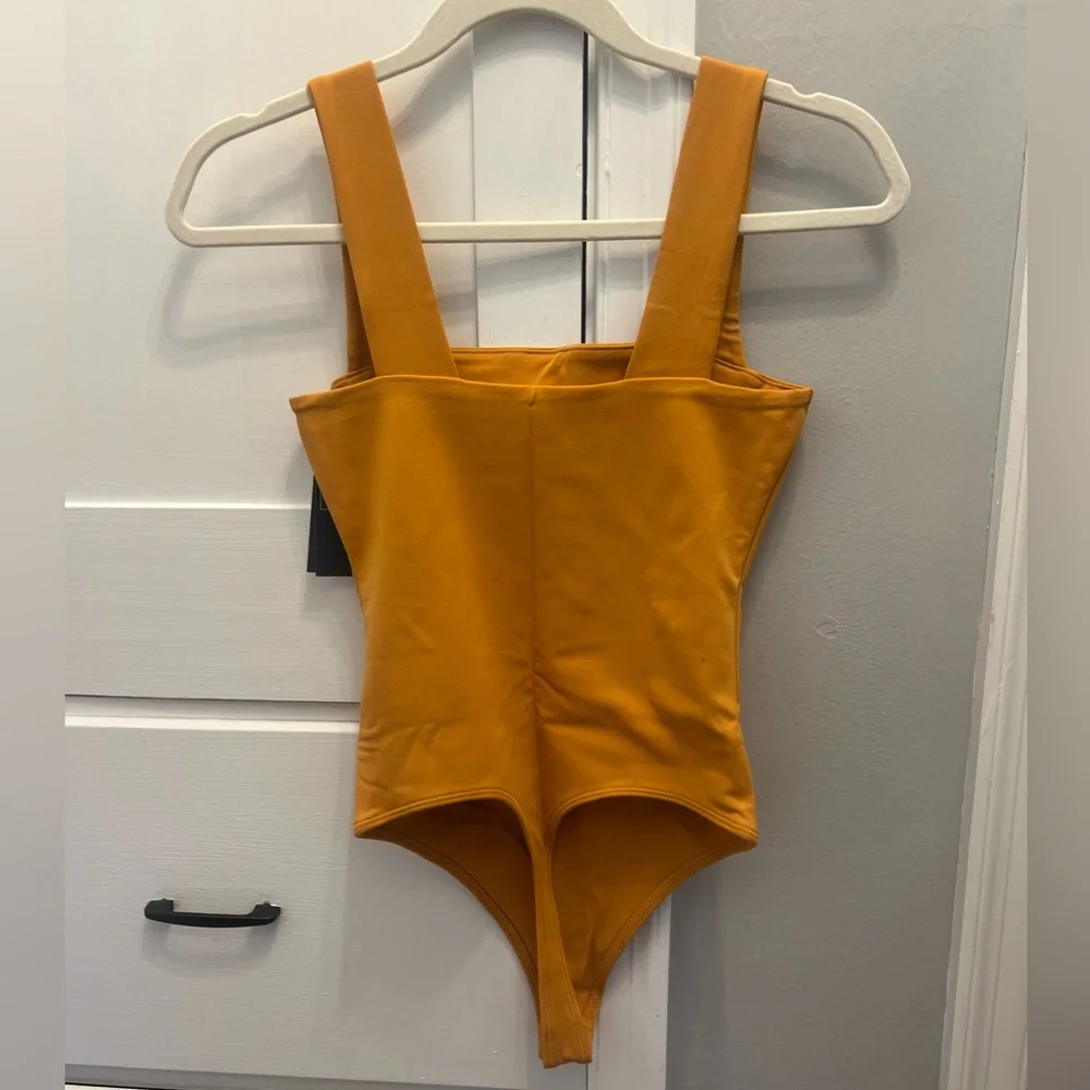 Abercrombie & Fitch XS Mustard Yellow Bodysuit. New with tags. - Picture 2 of 4